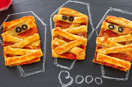 Mummy Pizza Puffs